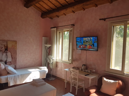 Un angolo degli interni de La Casa di Pilar